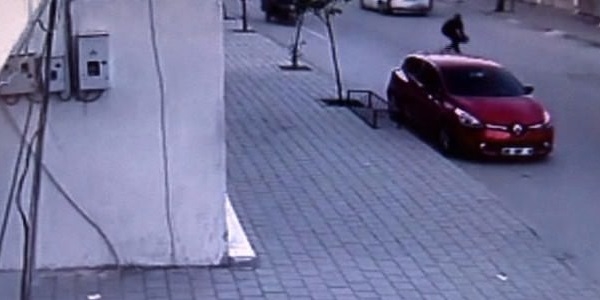 Teröristlerin hedefi bu kez şehit cenazesiydi
