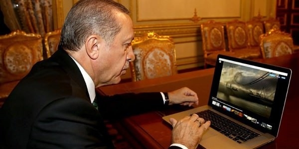 Erdo�an 'AA Y�l�n Foto�raflar�' oylamas�na kat�ld�