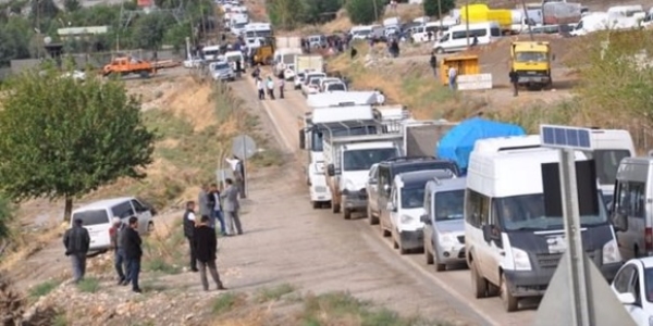 Evdeki Kur'an-ı alıp yurtlarını terk ettiler