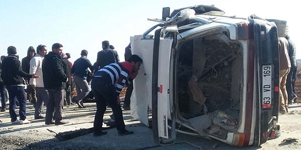 Şanlıurfa'da zincirleme trafik kazası: 2 ölü, 7 yaralı