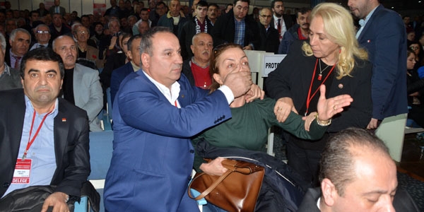 'Sen bunlara malzeme veriyorsun utan lan'