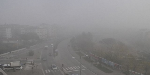 Balıkesir'de yoğun sis ulaşımı olumsuz etkiledi