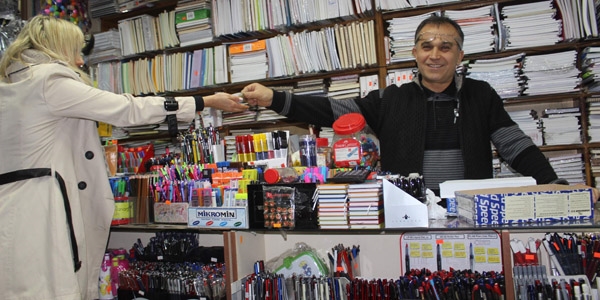 K�rtasiyeciler, internet ve �akma �r�nlere yenik d��t�