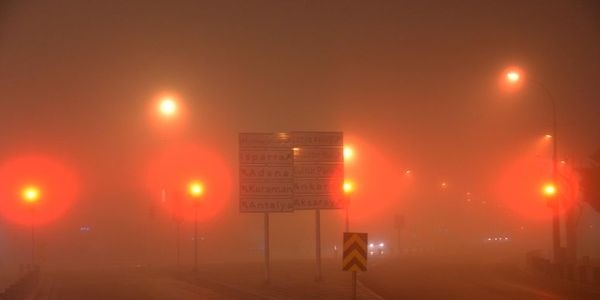 Konya'da yoğun sis kara ve hava ulaşımını olumsuz etkiledi