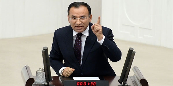 Bozdağ, parti kapatma tartışmalarıyla ilgili açıklama yaptı