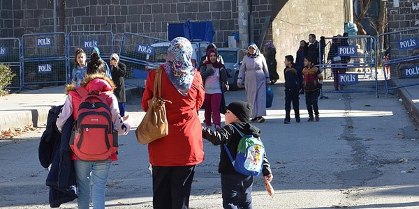 'Askerler siper olmasa teröristler bizi vuracaktı'