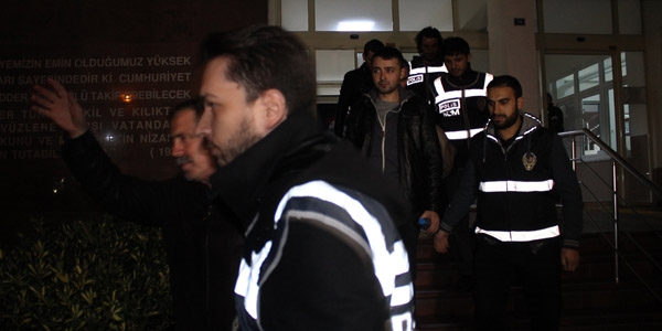 Çanakkale'deki FETÖ/PDY operasyonu: 5 kişi tutuklandı