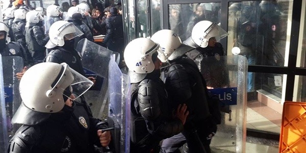 Kocaeli Üniversitesi karıştı: 28 gözaltı