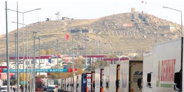 Kapıda kalan TIR sayısı 10 bine ulaştı!