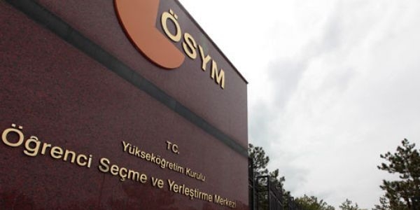 ÖSYM, üniversite adaylarına 'el rehberi' hazırladı