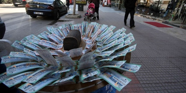 Adana'da büyük ikramiyeyi kazanan talihli merak ediliyor