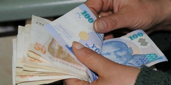 Emeklilere 100 lira zam ngren Kanun, Resmi Gazetede