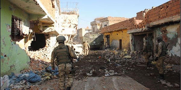 Sur'da yaralı asker sayısı 13'e yükseldi