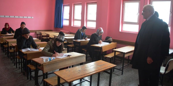 Cizre ve Silopili ��renciler s�nava Siirt'te girdi