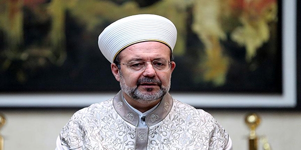 'Ümmetin çocuklarını ateşe düşmekten korumalıyız'