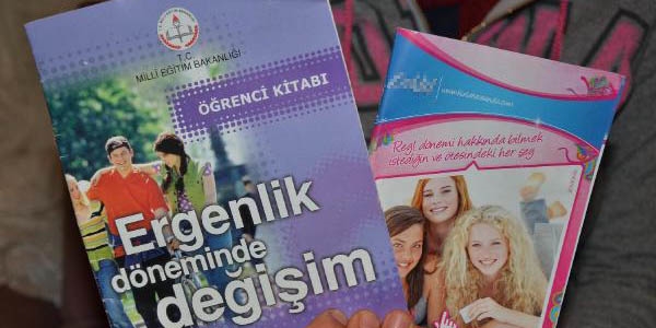 Müdürden öğretmenler de, öğrenciler de şikayetçi