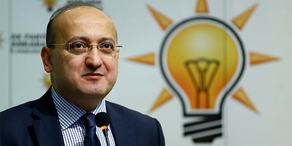 Başbakan Yardımcısı Akdoğan'ın 4'üncü çocuk sevinci