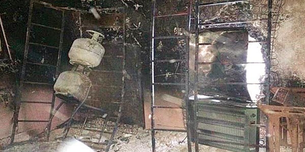 Hainler kaçarken evleri patlatıyor