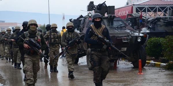 'O mahallede 70 patlayıcı imha edildi'