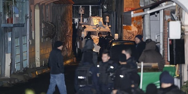 �stanbul'daki ter�r operasyonunda 6 ki�i g�zalt�na al�nd�