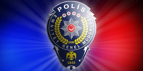 Emniyetten '�leti�im Yoluyla Doland�r�c�l�k �al��tay�'