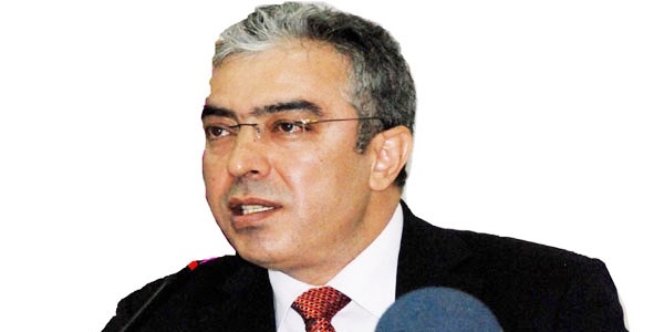 'Asıl mesele yeni anayasal sistem meselesidir'