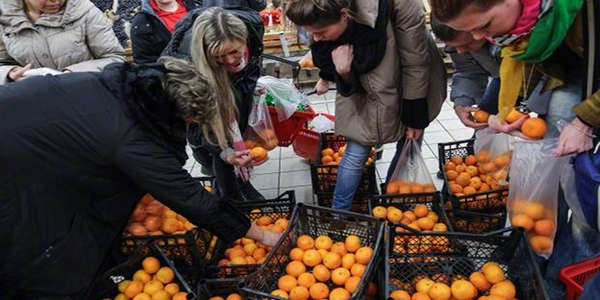 Rusya Türk mallarını imhaya başladı