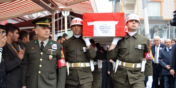 ehit Astsubay Kld'n cenazesi Hatay'da topraa verildi