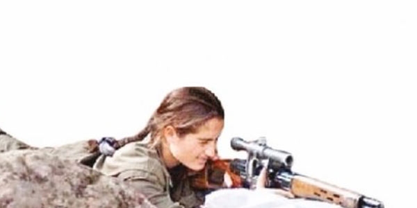 Asker ve Polis, o kadının peşinde