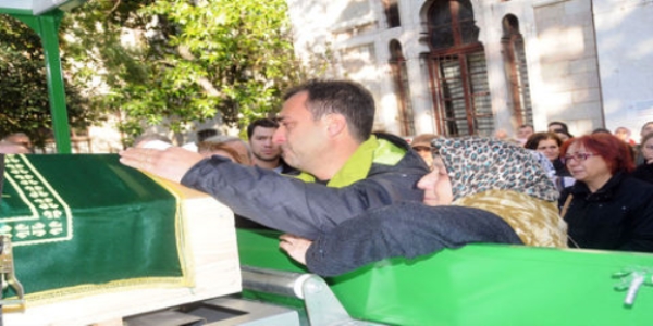 7 aylık hamile fizyoterapisti refüjden kopan taş öldürdü