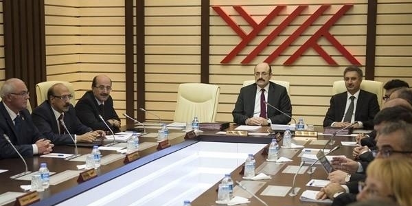 'YÖK, 1100 akademisyenle ilgili gerekeni yapacak'