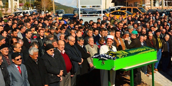 Kazada ölen MHP ilçe başkanı toprağa verildi