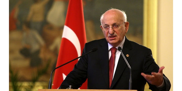 'Genel Kurul'da oturma düzeni kaldırılmalı'