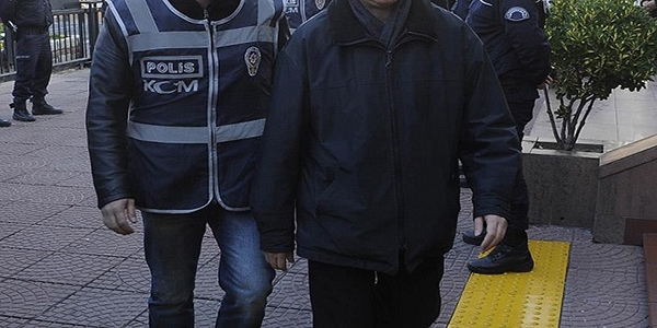 Adana FETÖ/PDY operasyonu: 27 gözaltı