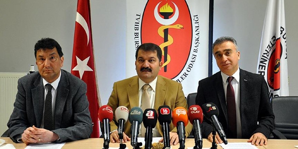 'Arı ölümlerinin nedeni, mide enfeksiyonu'