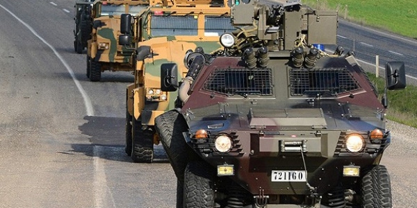 Batman'dan Diyarbakr'a giden askeri araca maynl tuzak
