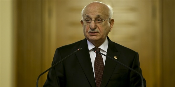 Meclis'te karışık oturmaya veto