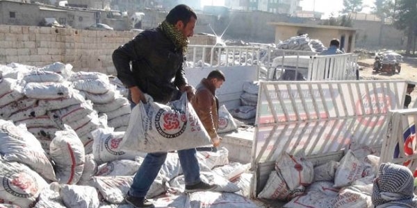 Fakir aileye 500 kilo kömür yardımı