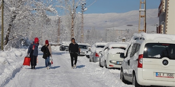 Van ve Mu'ta eitime kar engeli