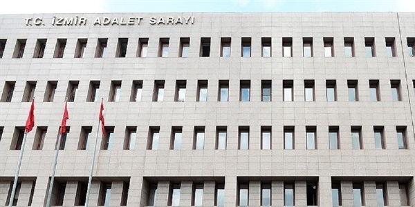 İzmir'de 37 akademisyene soruşturma