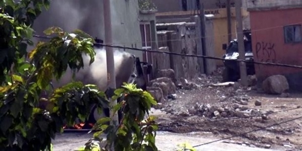 Silopi'de hendekler kald�r�ld�, yol yap�m� ba�lad�