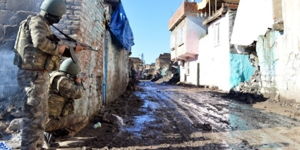 Teslim olan ter�ristler ifade verdi, operasyonun d��mesine bas�ld�!