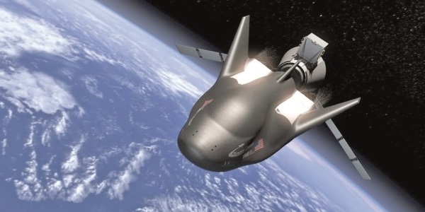 �ki T�rk'ten uzaya kargo