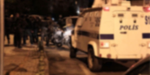 stanbul'da BG operasyonu: 3 gzalt