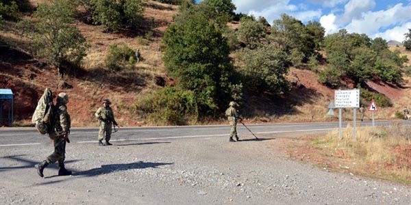 Tunceli-Pülümür karayolunda 5 adet patlayıcı bulundu