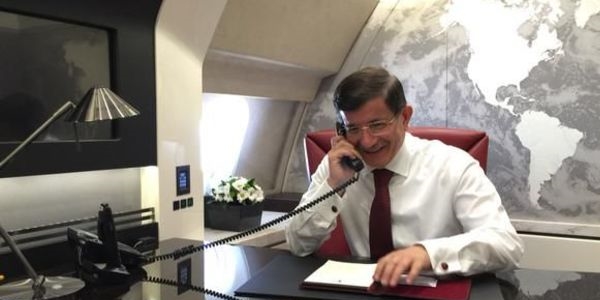 Davuto�lu'ndan Mu� ve Gaziantep'e telefon