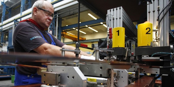 Emekli esnaf maa�lar�na y�zde 10 zam