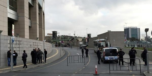 Sultanahmet saldırısıyla ilgili 10 kişi tutuklandı