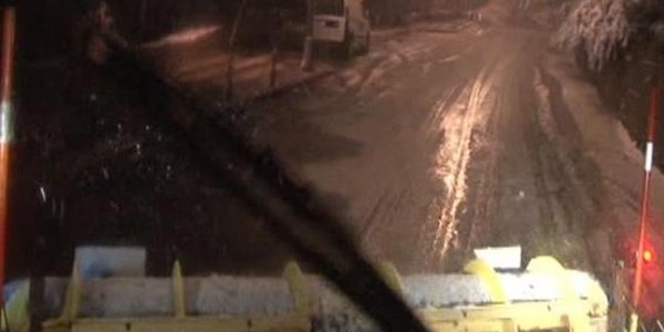 �stanbul'da karla m�cadele s�r�yor