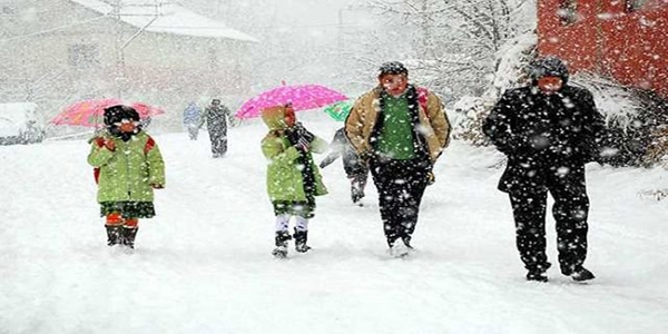 Kırklareli'nde eğitime kar nedeniyle bir gün ara verildi
